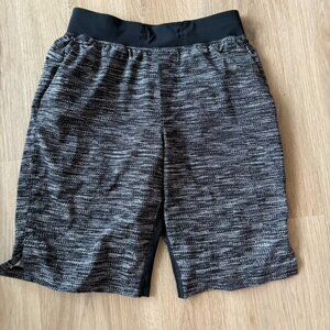 Lululemon T.H.E Short 11" black speckled mens small